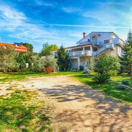 Fuer 7 Personen Ca 100 Qm In Medulin, Istrien Suedkueste Von Istrien Apartment